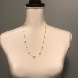 Vintage necklace with pearls